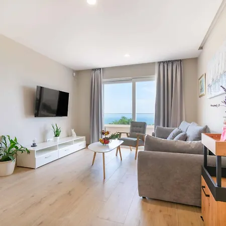 Family Ravlic With Swimming Pool Lejlighed Makarska