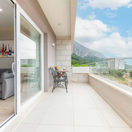 Lejlighed Family Ravlic With Swimming Pool Makarska